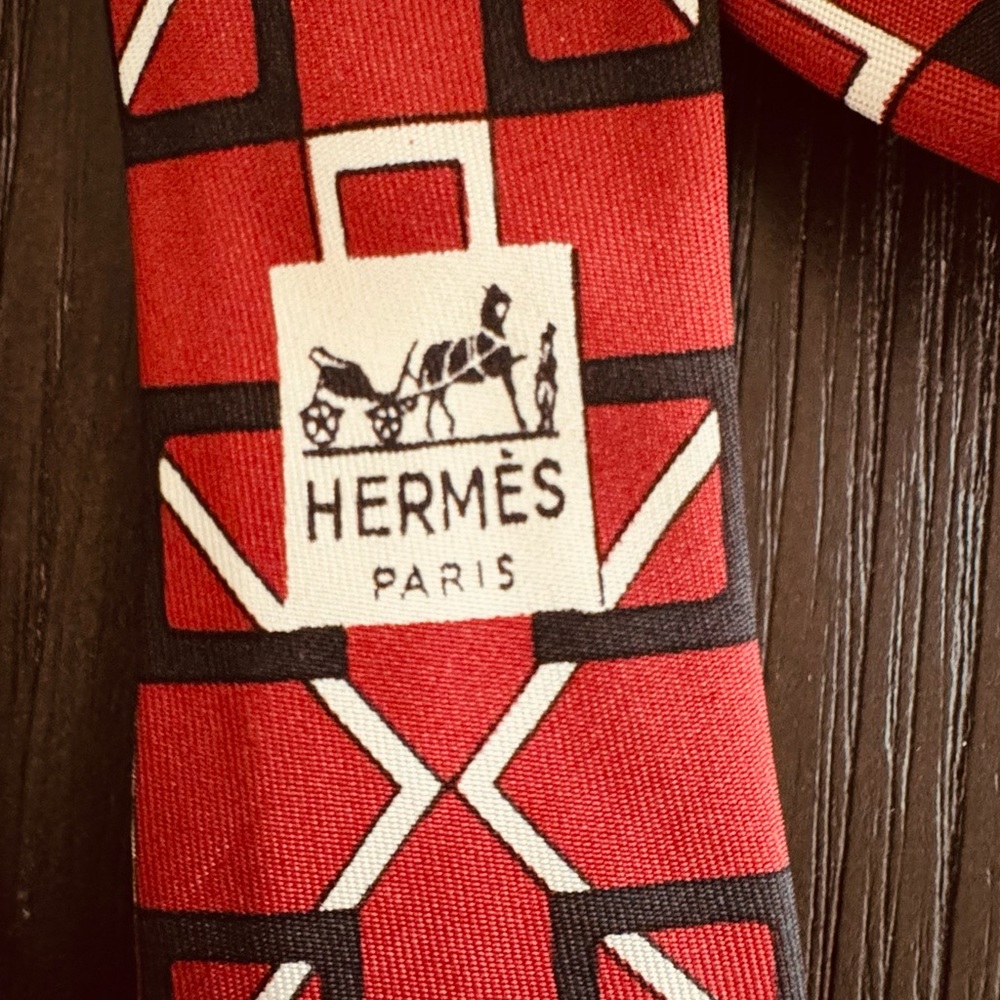 HERMÈS Vintage Silk Tie - Picture 3 of 13